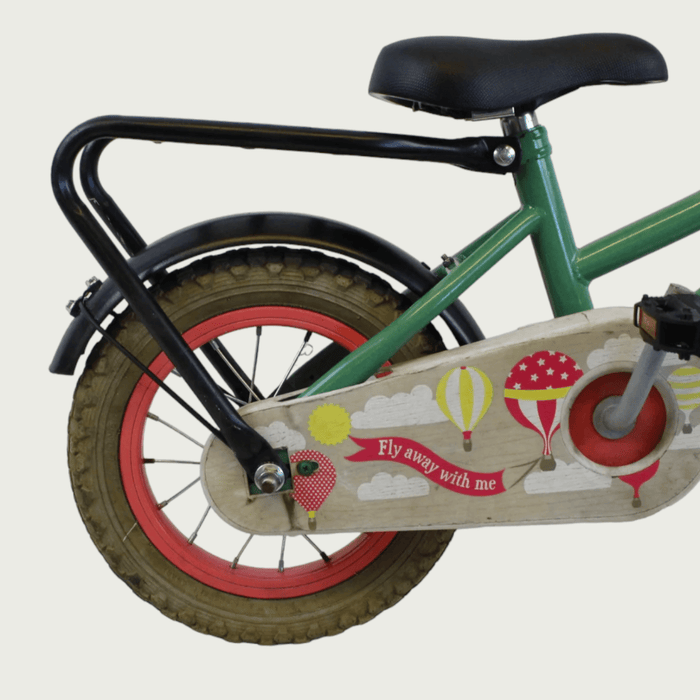 12.156 - BikeFlip, 12 inch kinderfiets, groene fiets, terugtraprem, zijwieltjes, avontuurlijke fiets, luchtballonnen