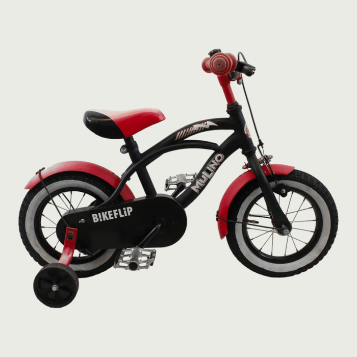 12.158 - BikeFlip, 12 inch kinderfiets, zwarte fiets, rode accenten, terugtraprem, handrem, achterrekje, zijwieltjes