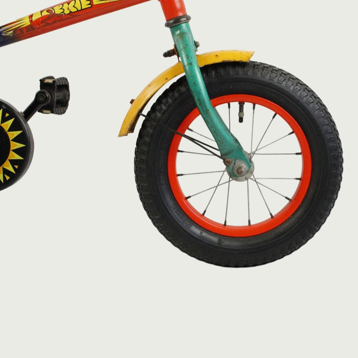 12.47 - BikeFlip, kinderfiets, 12 inch, rode fiets, terugtraprem, geen versnellingen, kabelslot, stevig, lichtgewicht