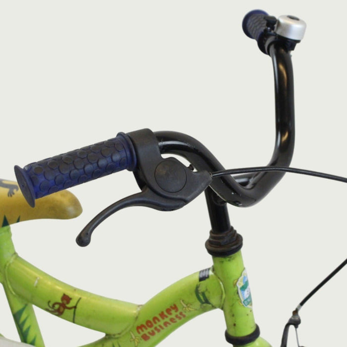 12.58 - BikeFlip, kinderfiets, 12 inch, groene fiets, terugtraprem, handrem, kabelslot, stevig, lichtgewicht, duurzaam