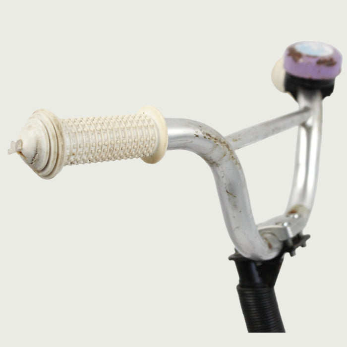14.23 , BikeFlip - 14 inch fiets, witte fiets, roze velgen en zadel, terugtraprem, geen versnellingen, kabelslot
