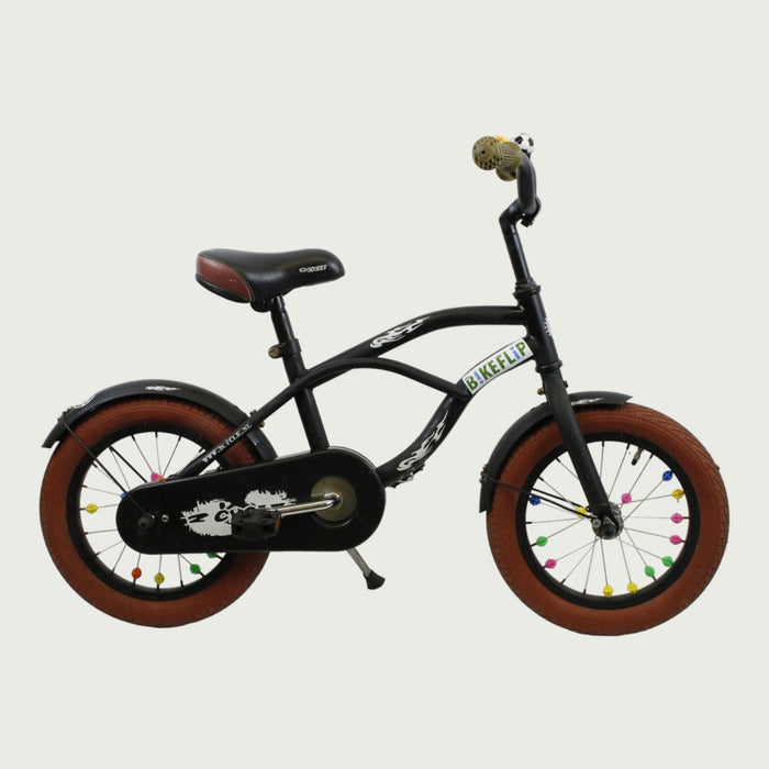 14.26 - BikeFlip, 14 inch fiets, zwarte cruiser, terugtraprem, geen versnellingen, kabelslot, kinderfiets